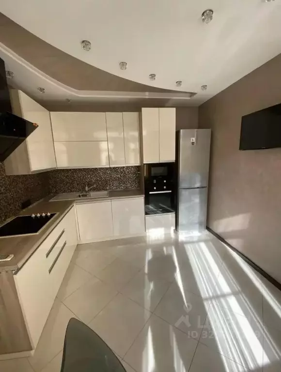 Студия Омская область, Омск ул. Маршала Жукова, 107 (65.0 м) - Фото 1