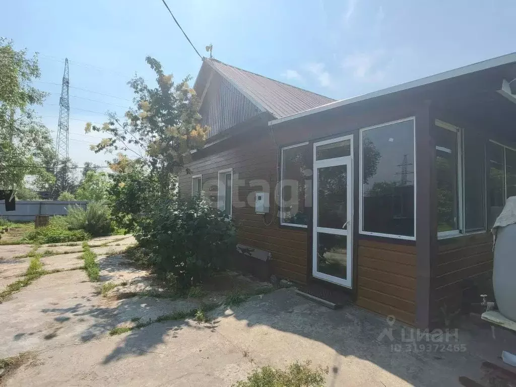 Дом в Амурская область, Белогорск ул. 2-я Путейская, 6 (100 м) - Фото 1