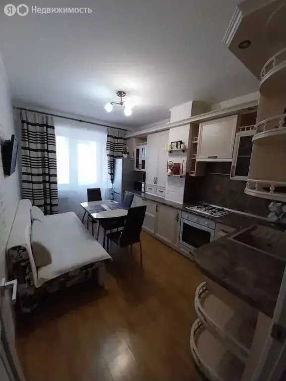 2-комнатная квартира: Анапа, улица Толстого, 140А (66 м) - Фото 1