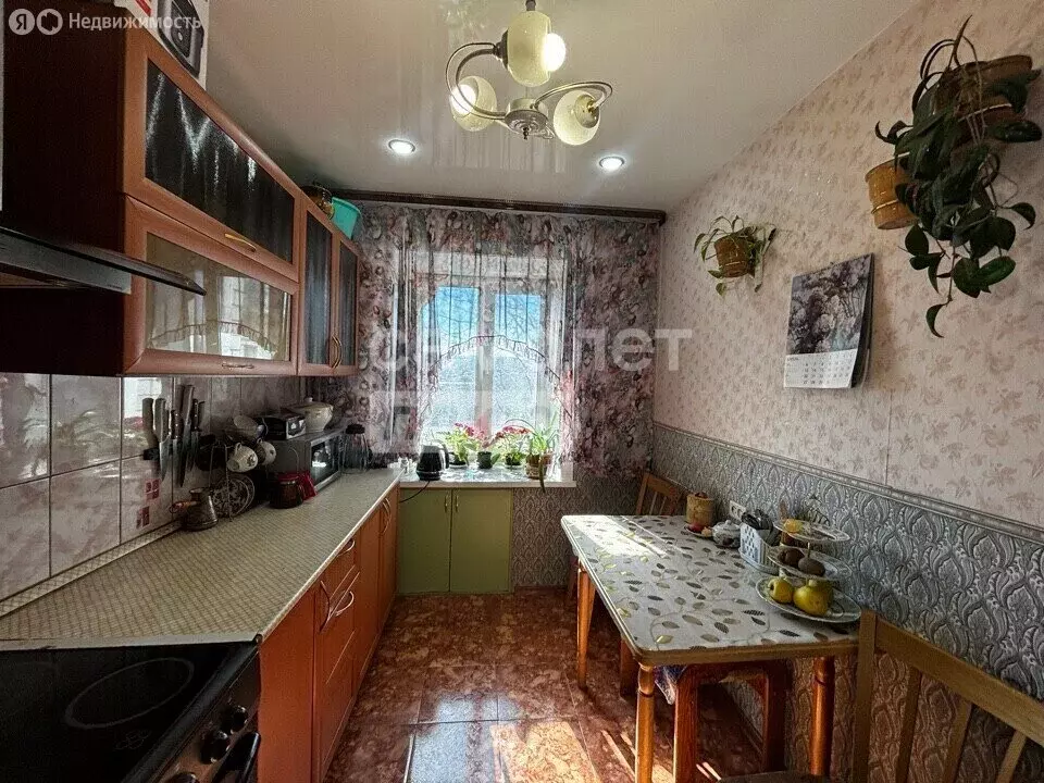 3-комнатная квартира: Тында, улица Красная Пресня, 9 (57.2 м) - Фото 1