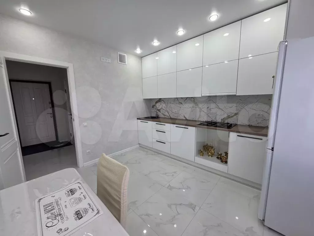 1-к. квартира, 40 м, 7/16 эт. - Фото 1