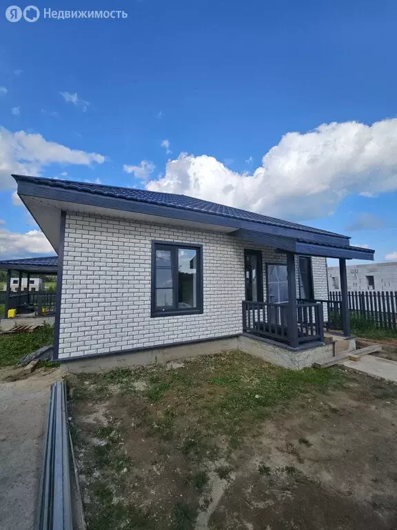 Дом в Калужская область, Боровский муниципальный округ, деревня ... - Фото 1