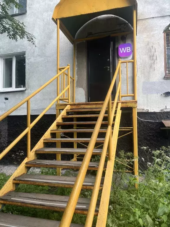 Помещение свободного назначения в Мурманская область, Мурманск просп. ... - Фото 1