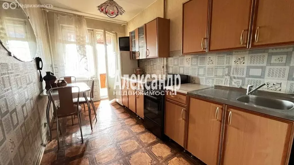 1-комнатная квартира: Выборг, бульвар Кутузова, 11 (55 м) - Фото 0
