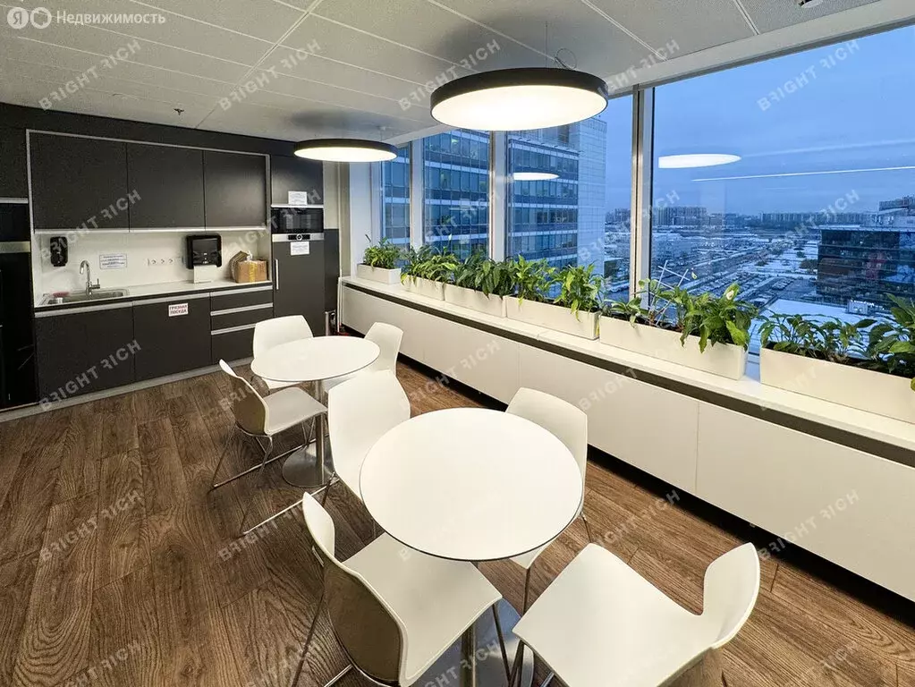 Офис (5865.4 м) - Фото 1