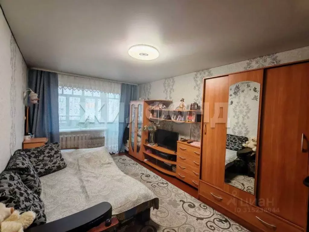 1-к кв. Хакасия, Абакан ул. Володарского, 1 (30.5 м) - Фото 0