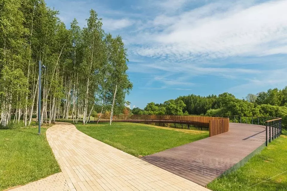 Участок в Московская область, Красногорск городской округ, д. ... - Фото 1