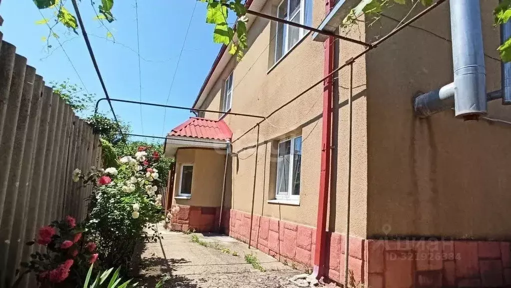 Дом в Ставропольский край, Ставрополь ул. Васякина, 76 (225 м) - Фото 0