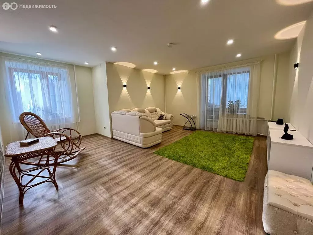 5-комнатная квартира: Киров, Ленинский район, улица Калинина, 59А ... - Фото 2