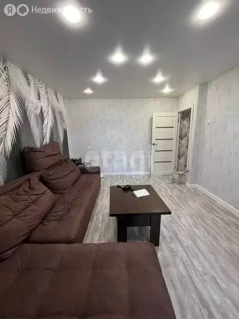 3-комнатная квартира: Ачинск, улица Кирова, 40А (61.5 м) - Фото 1