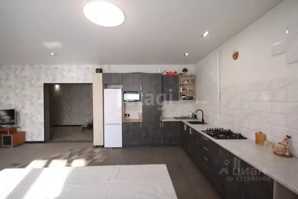 Дом в Ямало-Ненецкий АО, Новый Уренгой Лира ДНТ, ул. Народная, 31 (318 ... - Фото 1