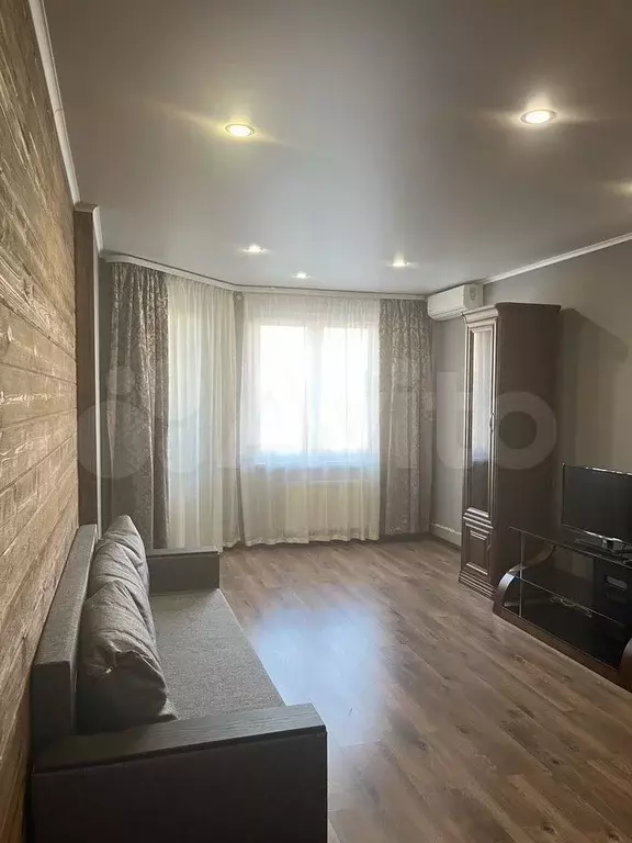 1-к. квартира, 42,4 м, 7/9 эт. - Фото 0