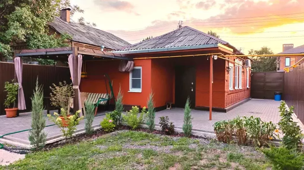 Дом в Ростовская область, Ростов-на-Дону пос. Чкаловский, пер. ... - Фото 1