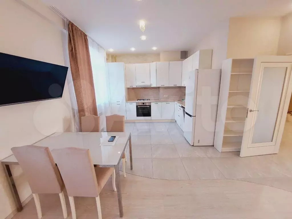 3-к. квартира, 110 м, 3/5 эт. - Фото 0