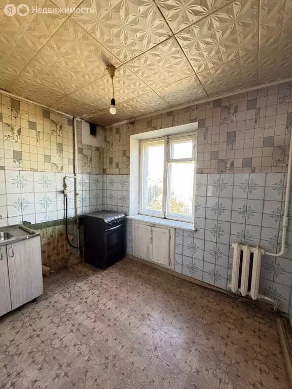 3-комнатная квартира: Волгоград, улица Академика Богомольца, 11 (58 м) - Фото 1