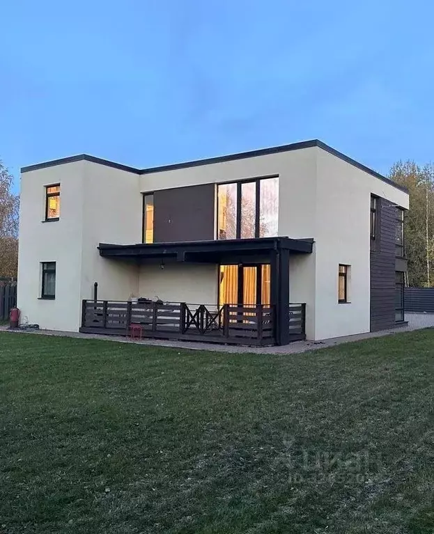 Дом в Ленинградская область, Ломоносовский район, Виллозское городское ... - Фото 1