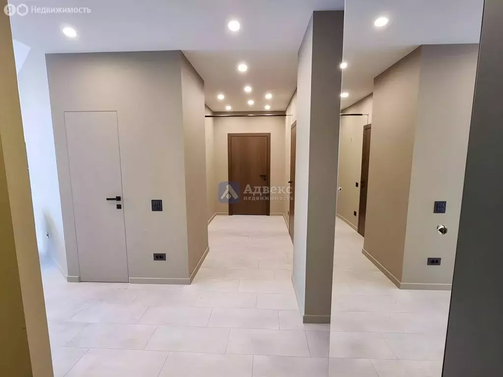 4-комнатная квартира: Тюмень, микрорайон Мыс, Судоремонтная улица, ... - Фото 2