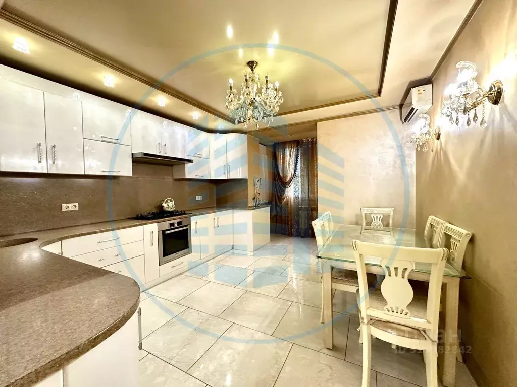 3-к кв. Ставропольский край, Ессентуки ул. Шмидта, 72 (99.5 м) - Фото 0