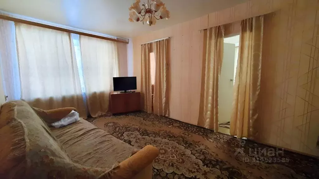 3-к кв. Липецкая область, Елец Юбилейная ул., 5 (60.0 м) - Фото 0