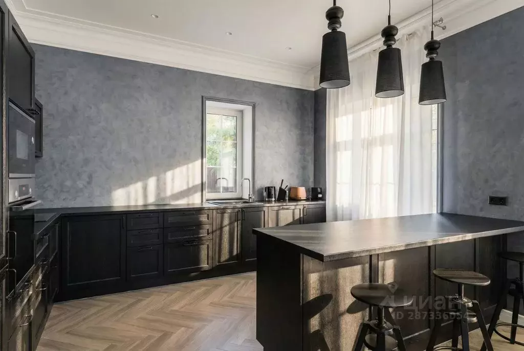 Дом в Санкт-Петербург пос. Репино, ул. Спасо-Преображенская (400 м) - Фото 1