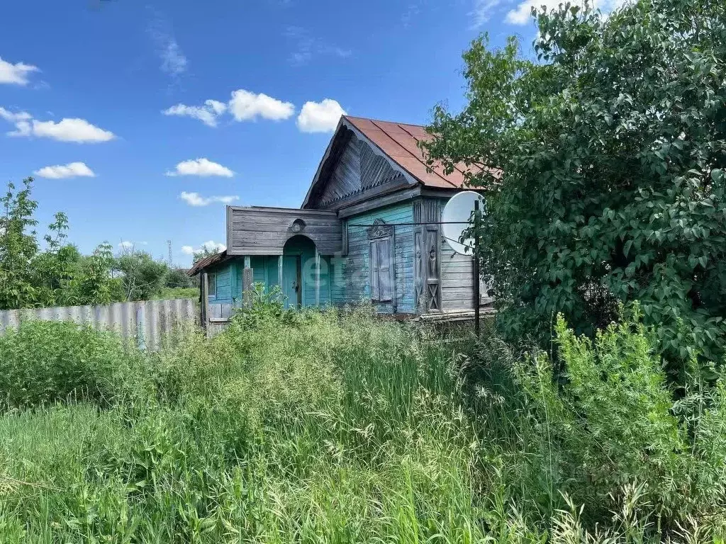 Дом в Саратовская область, Татищевский район, Ягодно-Полянское ... - Фото 0