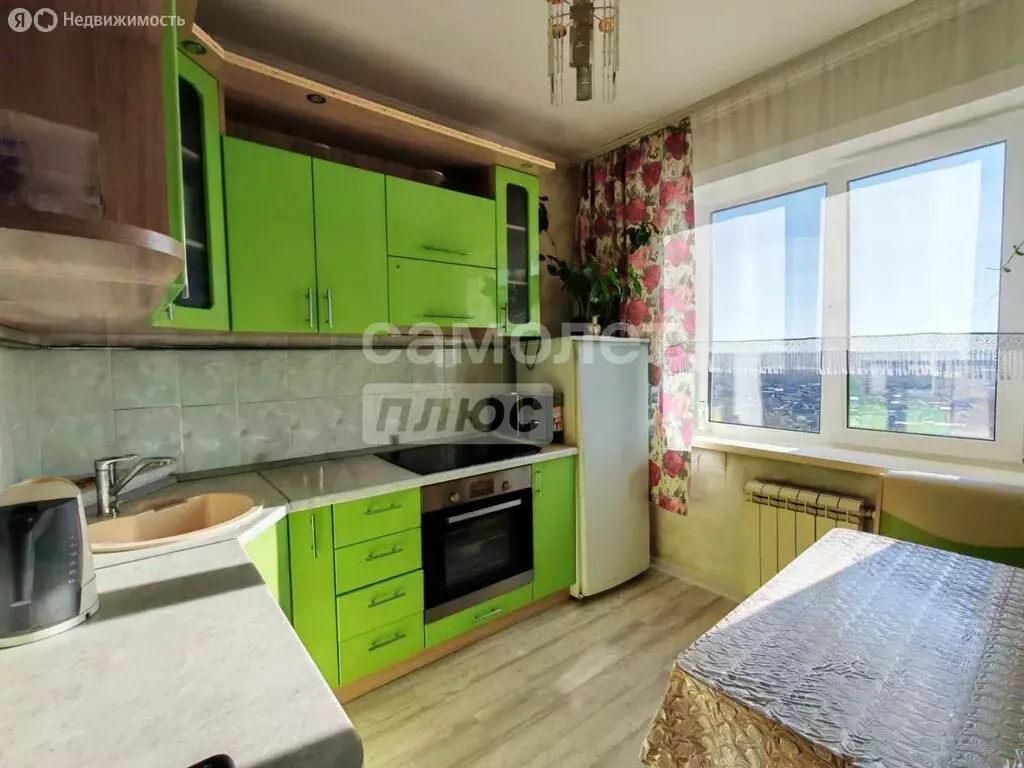 2-комнатная квартира: Бийск, переулок Николая Гастелло, 4 (54 м) - Фото 0