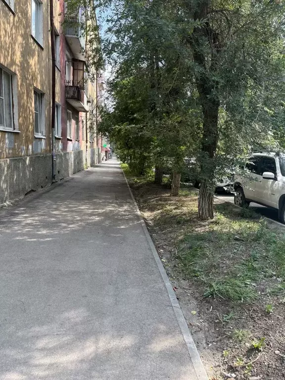 3-к кв. Саратовская область, Саратов ул. Имени М.В. Ломоносова, 17 ... - Фото 0