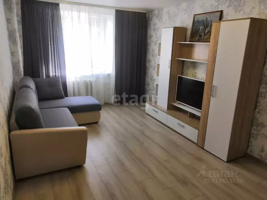 2-к кв. Тюменская область, Тюмень ул. 50 лет Октября, 36а (55.0 м) - Фото 0