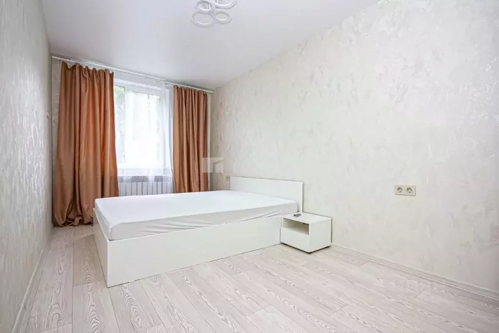 3-к кв. Новосибирская область, Новосибирск Учительская ул., 19/3 (56.7 ... - Фото 0