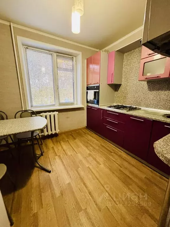 2-к кв. Татарстан, Нижнекамск ул. Мурадьяна, 2 (48.0 м) - Фото 1