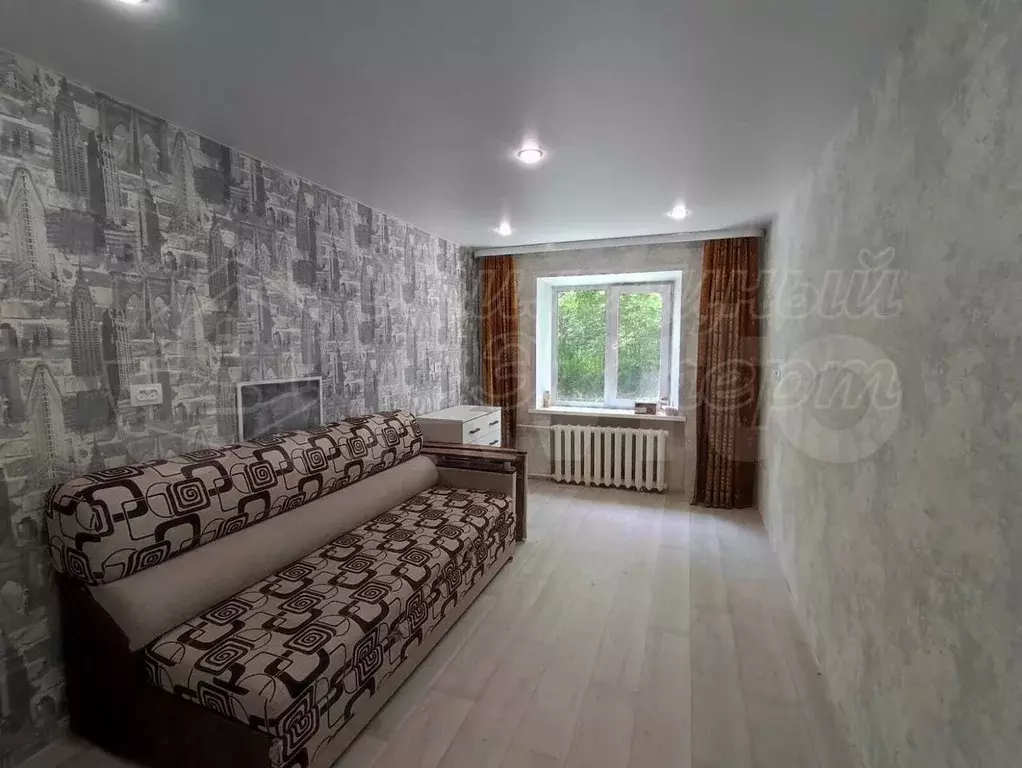 Комната 11,8 м в 3-к., 1/3 эт. - Фото 1