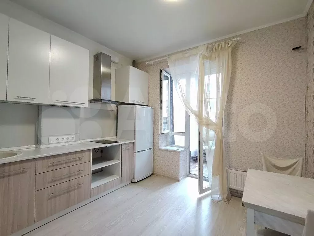 1-к. квартира, 40 м, 1/6 эт. - Фото 1