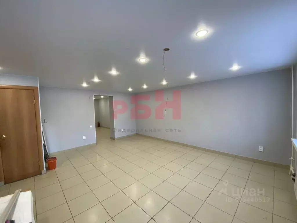 Торговая площадь в Курганская область, Курган Станционная ул., 47 (44 ... - Фото 2