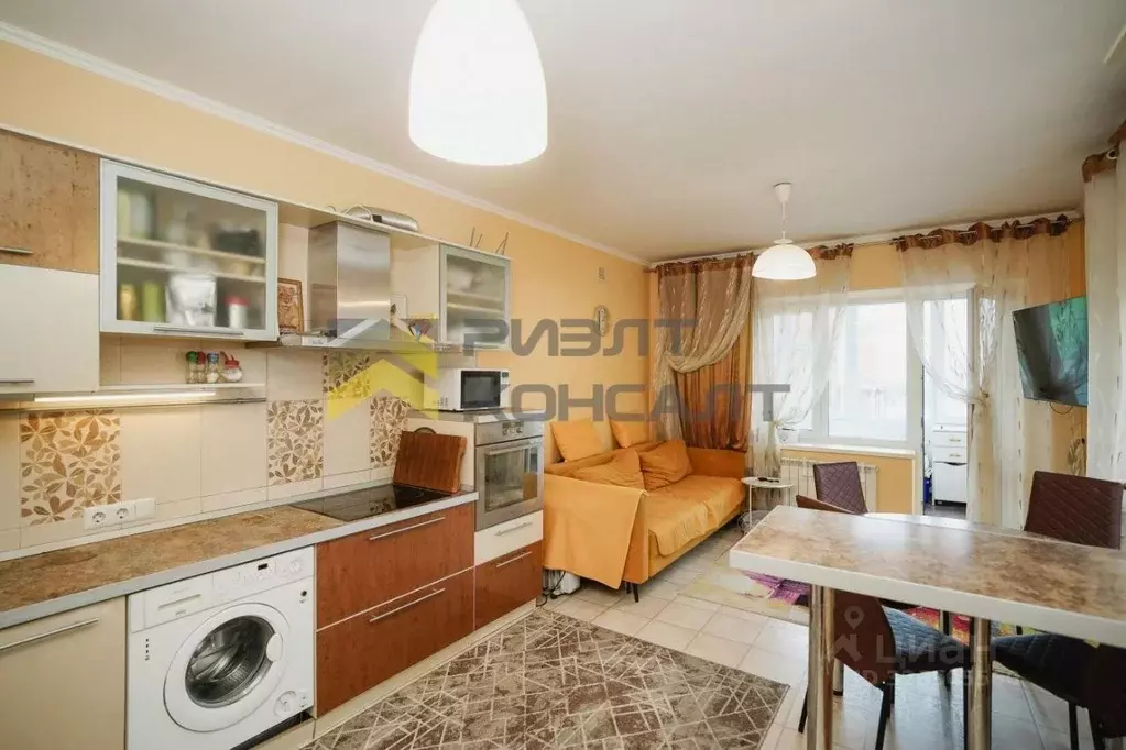 2-к кв. Омская область, Омск ул. 16-й Военный городок, 417 (91.1 м) - Фото 1