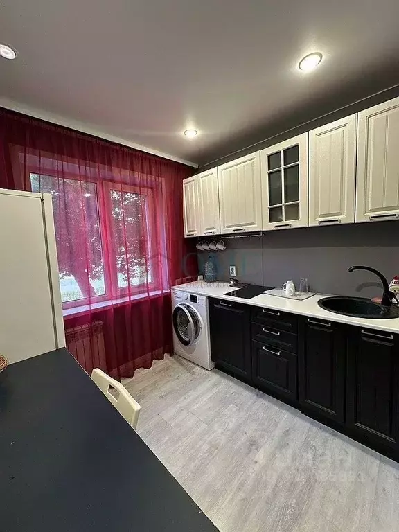 1-к кв. Новосибирская область, Новосибирск ул. Есенина, 37/1 (33.0 м) - Фото 0