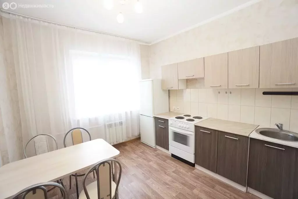 2-комнатная квартира: Лобня, Кольцевая улица, 14А (63 м) - Фото 1