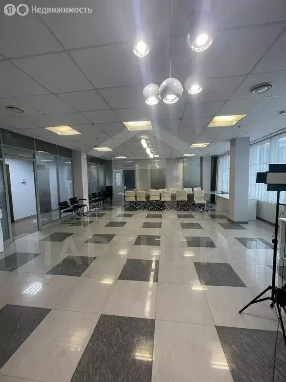 Офис (300 м) - Фото 1