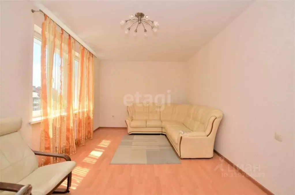 2-к кв. Татарстан, Казань ул. Сибирский Тракт, 13 (70.0 м) - Фото 0