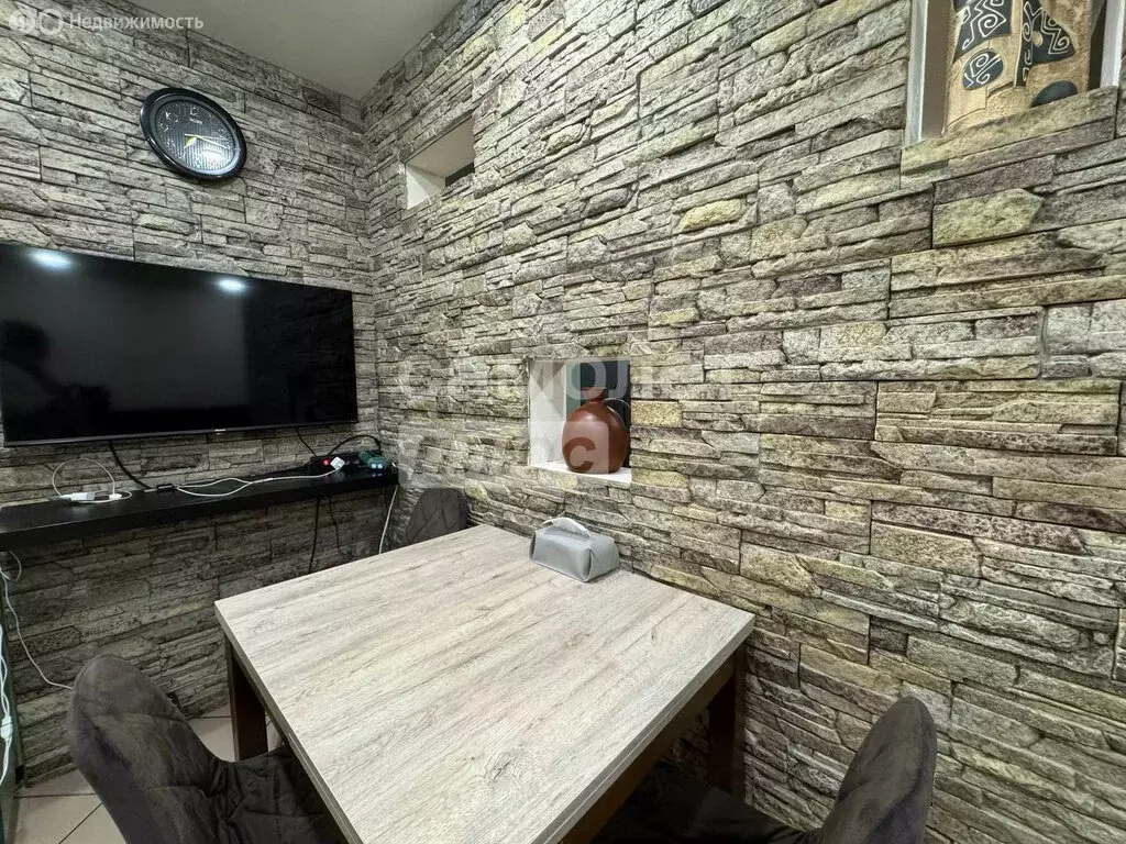 2-комнатная квартира: Стрехнино, улица 70 лет Октября, 12 (65.4 м) - Фото 1