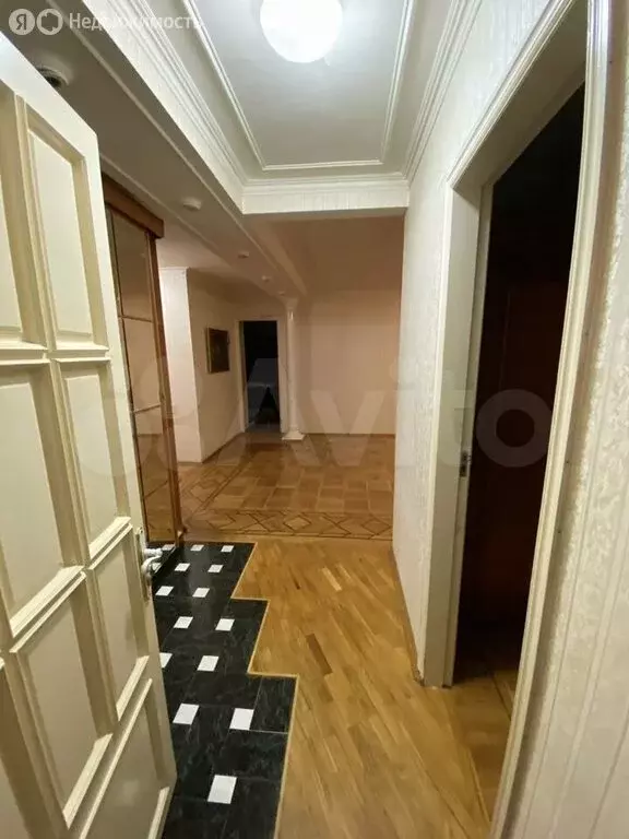 3-комнатная квартира: Махачкала, проспект Имама Шамиля, 2Б (66 м) - Фото 0