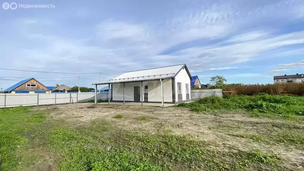 Дом в Тюменская область, Ялуторовский муниципальный округ, село Киева ... - Фото 1