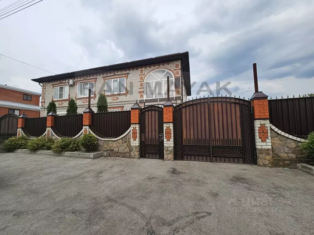 Дом в Адыгея, Майкоп Кооперативная ул. (300 м) - Фото 1