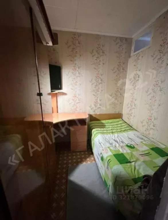 Комната Брянская область, Брянск ул. Есенина, 12 (4.7 м) - Фото 0
