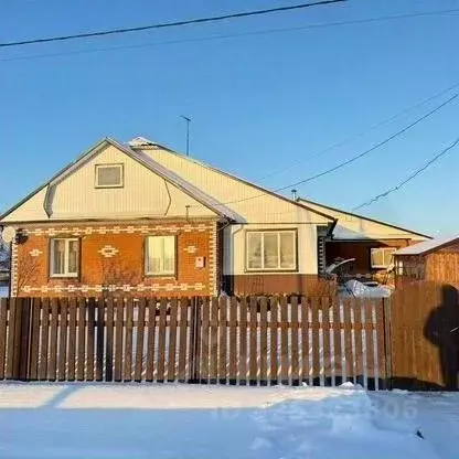 Дом в Омская область, Исилькульский район, с. Солнцевка Спортивная ... - Фото 1