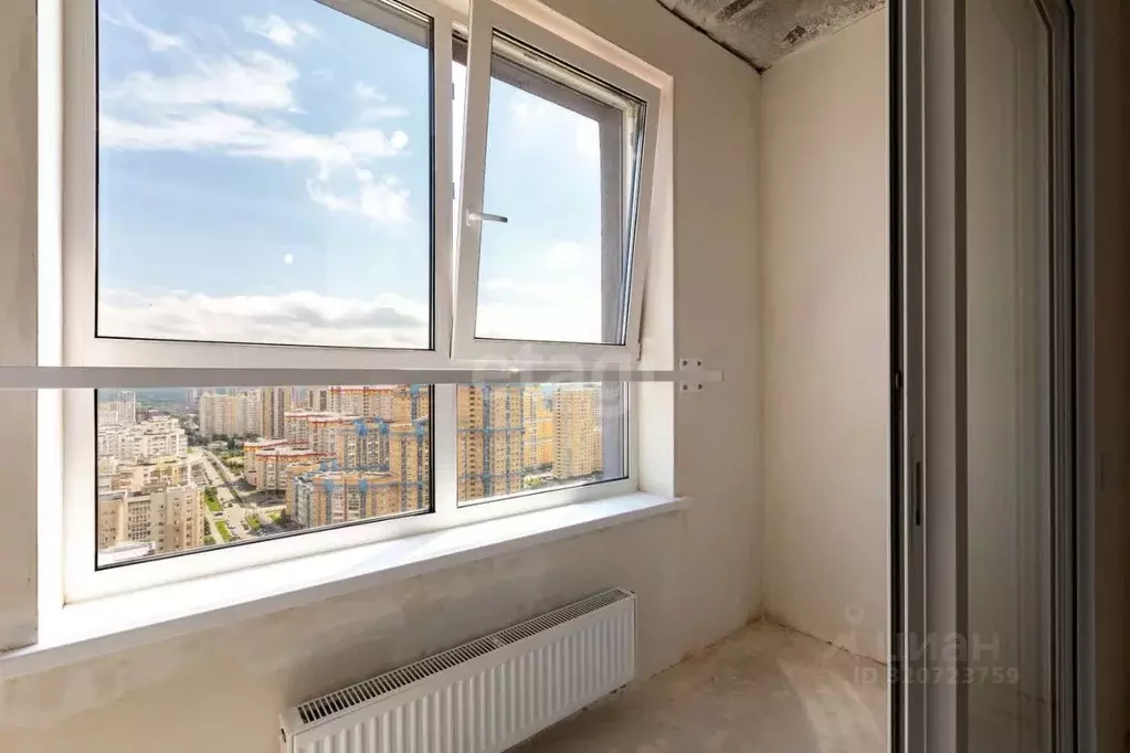 3-к кв. Свердловская область, Екатеринбург ул. Айвазовского, 52 (75.3 ... - Фото 0