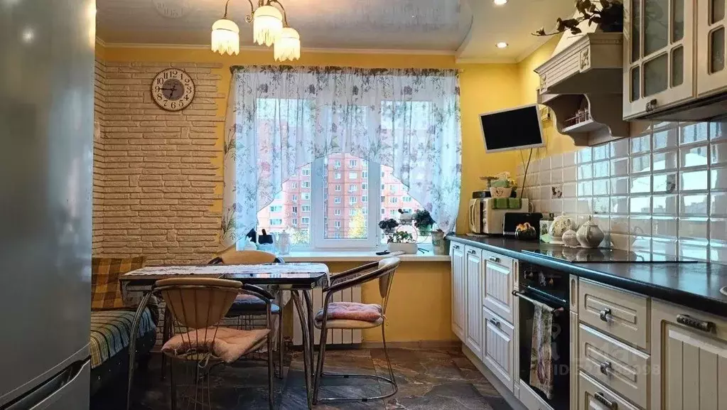 3-к кв. Саратовская область, Саратов ул. Имени В.И. Оржевского, 7 ... - Фото 1