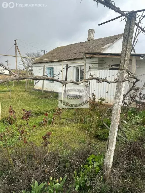 Дом в Сакский район, Охотниковское сельское поселение, село Орлянка, ... - Фото 1