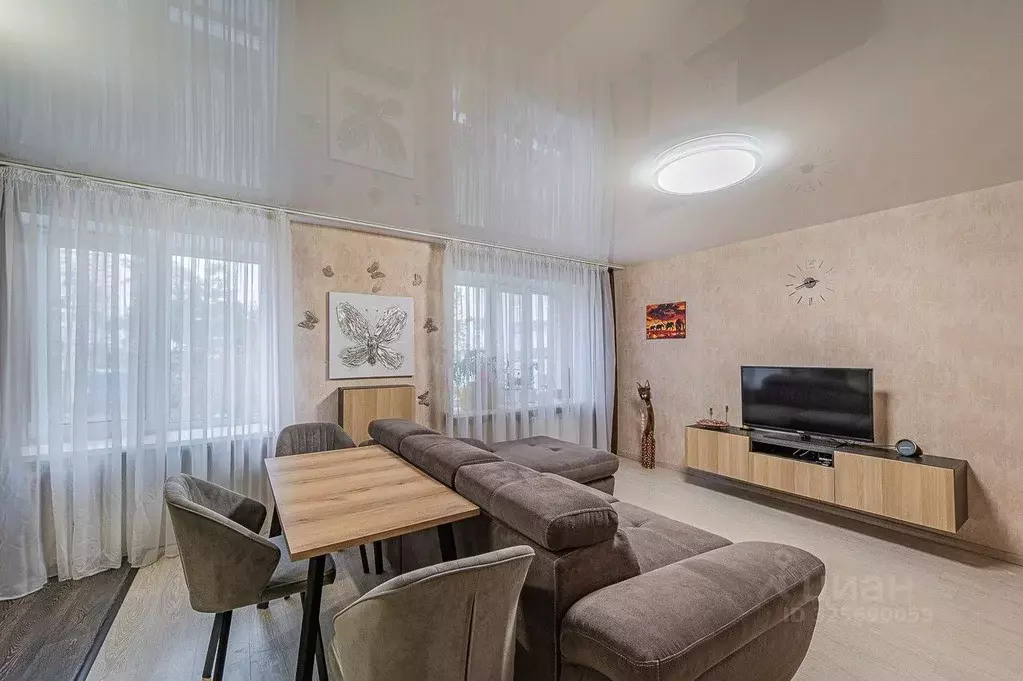 4-к кв. Свердловская область, Екатеринбург ул. Минометчиков, 56 (71.9 ... - Фото 2