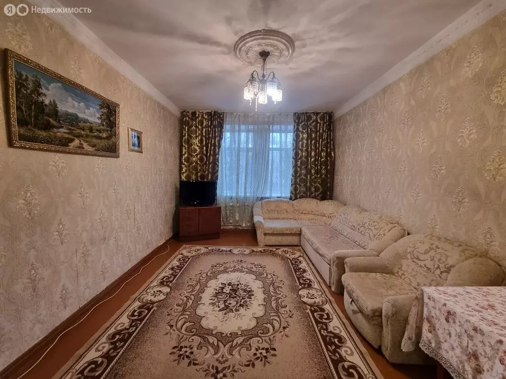 3-комнатная квартира: Белорецк, улица Карла Маркса, 58 (68.6 м) - Фото 2