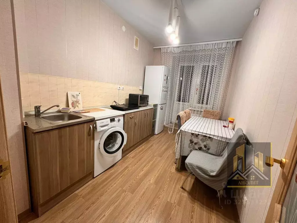 1-к кв. Татарстан, Казань ул. Рауиса Гареева, 94 (35.0 м) - Фото 1